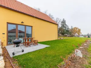 Pronájem atypického bytu, Sedlec, 73 m2