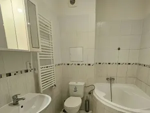 Pronájem bytu 2+kk, Praha - Košíře, Plzeňská, 40 m2