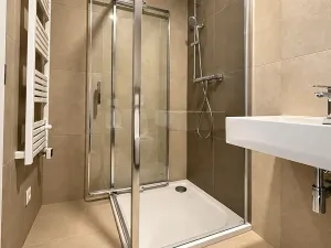 Pronájem bytu 2+kk, Olomouc, Varšavské nám., 45 m2