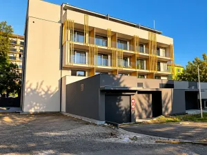 Pronájem bytu 2+kk, Olomouc, Varšavské nám., 45 m2