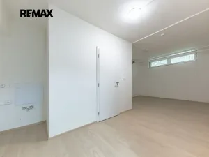 Prodej bytu 2+kk, Praha - Střížkov, Děčínská, 45 m2