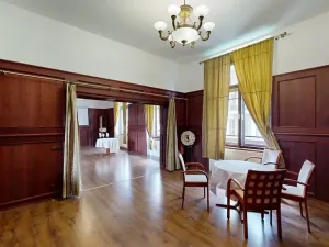 Dražba restaurace, Praha - Holešovice, Jankovcova, 1096 m2