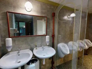 Dražba restaurace, Praha - Holešovice, Jankovcova, 1096 m2