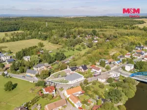Prodej obchodního prostoru, Hradec Králové - Svinary, Podhůrská, 633 m2