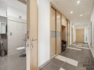Pronájem bytu 2+kk, Pardubice, Dubinská, 73 m2