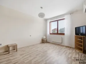 Pronájem bytu 2+kk, Pardubice, Dubinská, 73 m2