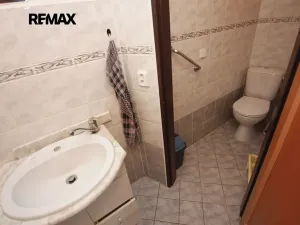 Prodej obchodního prostoru, Praha - Hlubočepy, Voskovcova, 141 m2