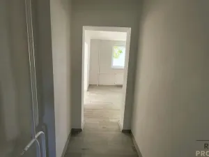 Pronájem bytu 2+1, Komorní Lhotka, 60 m2