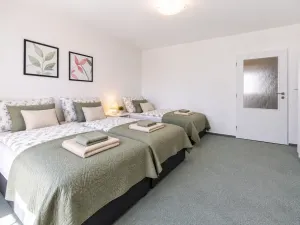 Prodej bytu 2+kk, Staré Město - Stříbrnice, 48 m2