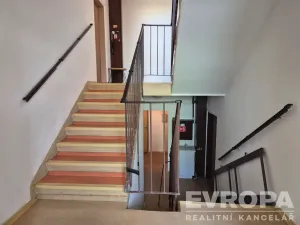 Pronájem bytu 5+1, Praha - Vinoř, Uherská, 100 m2