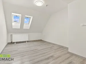Pronájem bytu 3+1, Hvozdná, K Větřáku, 102 m2