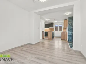 Pronájem bytu 3+1, Hvozdná, K Větřáku, 102 m2