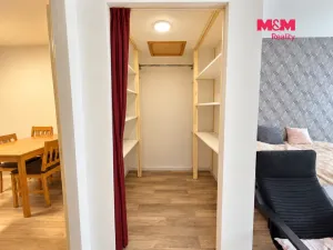 Prodej bytu 2+1, Čelákovice, náměstí 5. května, 57 m2