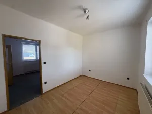 Prodej bytu 3+1, Jičín, Hradecká, 63 m2