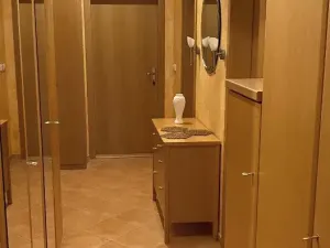 Pronájem bytu 2+kk, Praha - Strašnice, Názovská, 68 m2