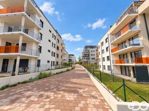 Pronájem bytu 2+kk, Praha, Za Pískovnou, 61 m2
