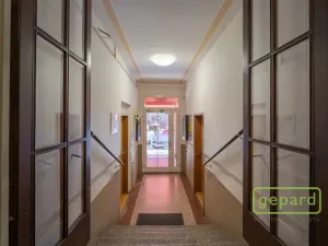 Prodej bytu 2+kk, Praha, V háji, 58 m2
