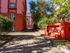 Prodej bytu 2+kk, Praha, V háji, 58 m2