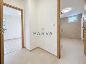 Pronájem bytu 1+kk, Plzeň - Skvrňany, Františka Kováříka, 41 m2