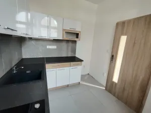 Pronájem bytu 1+1, Prostějov, Lutinovova, 41 m2