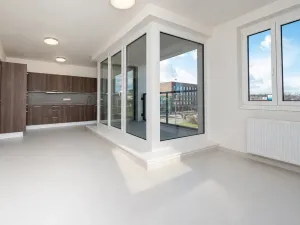 Pronájem bytu 2+kk, Praha - Hloubětín, Poděbradská, 53 m2