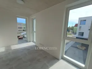 Pronájem bytu 2+kk, Veselí nad Moravou, náměstí Míru, 37 m2
