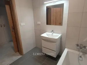 Pronájem bytu 2+kk, Veselí nad Moravou, náměstí Míru, 37 m2