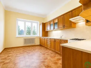 Pronájem vícegeneračního domu, Praha - Písnice, Putimská, 1500 m2