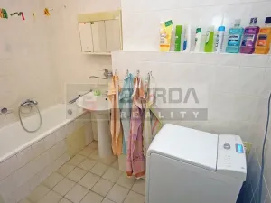 Pronájem bytu 3+1, Neratovice, 68 m2