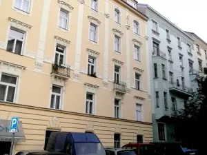 Pronájem bytu 1+kk, Praha - Vršovice, Tolstého, 31 m2