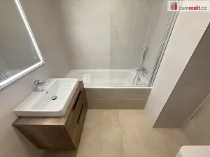 Pronájem bytu 2+kk, Praha - Zličín, Strážovická, 61 m2
