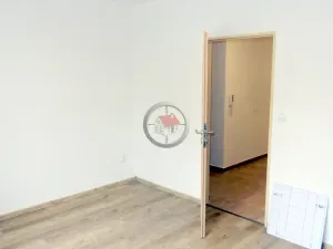 Pronájem bytu 2+kk, Třebíč - Horka-Domky, Vaňkovo nám., 63 m2