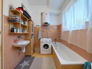 Prodej bytu 2+1, Poděbrady, Československé armády, 63 m2