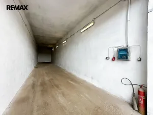 Pronájem garáže, Praha - Vinoř, Rosická, 69 m2