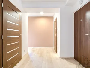 Prodej bytu 2+kk, Ostrava, Vrázova, 79 m2