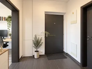 Prodej bytu 2+kk, Praha - Hostavice, U Hostavického potoka, 40 m2