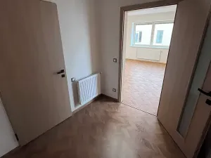 Pronájem bytu 1+kk, Slavkov u Brna, Nerudova, 39 m2