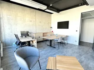 Pronájem kanceláře, Praha - Holešovice, Dělnická, 440 m2