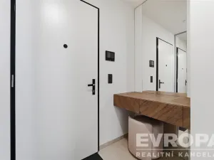 Pronájem bytu 2+kk, Praha - Břevnov, U Petřin, 88 m2