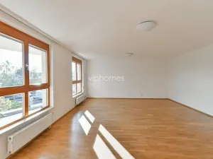 Pronájem bytu 4+kk, Praha - Liboc, U silnice, 200 m2