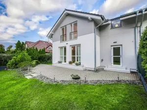 Prodej vily, Bašť, Kostelecká, 145 m2
