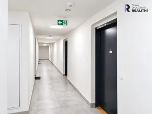 Pronájem bytu 1+kk, Kladno - Dubí, Ke křížku, 36 m2