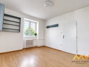 Pronájem bytu 2+1, Hradec Králové, Průmyslová, 57 m2