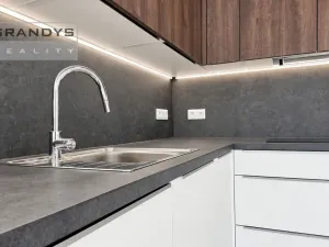Pronájem bytu 2+kk, Praha, Mecháčková, 61 m2