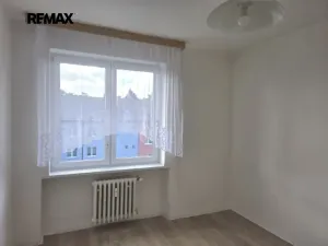 Pronájem bytu 3+1, Praha - Čakovice, Radbuzská, 85 m2