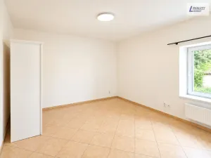 Pronájem bytu 2+kk, Praha - Radotín, Kraslická, 43 m2