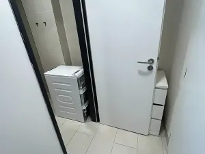 Pronájem bytu 1+kk, Dlouhopolsko, Poděbradská, 28 m2