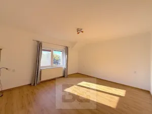 Pronájem bytu 2+1, Vodochody, U Studánky, 74 m2