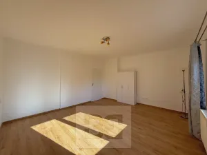 Pronájem bytu 2+1, Vodochody, U Studánky, 74 m2
