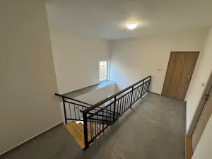 Pronájem bytu 3+kk, Praha, Únorová, 73 m2